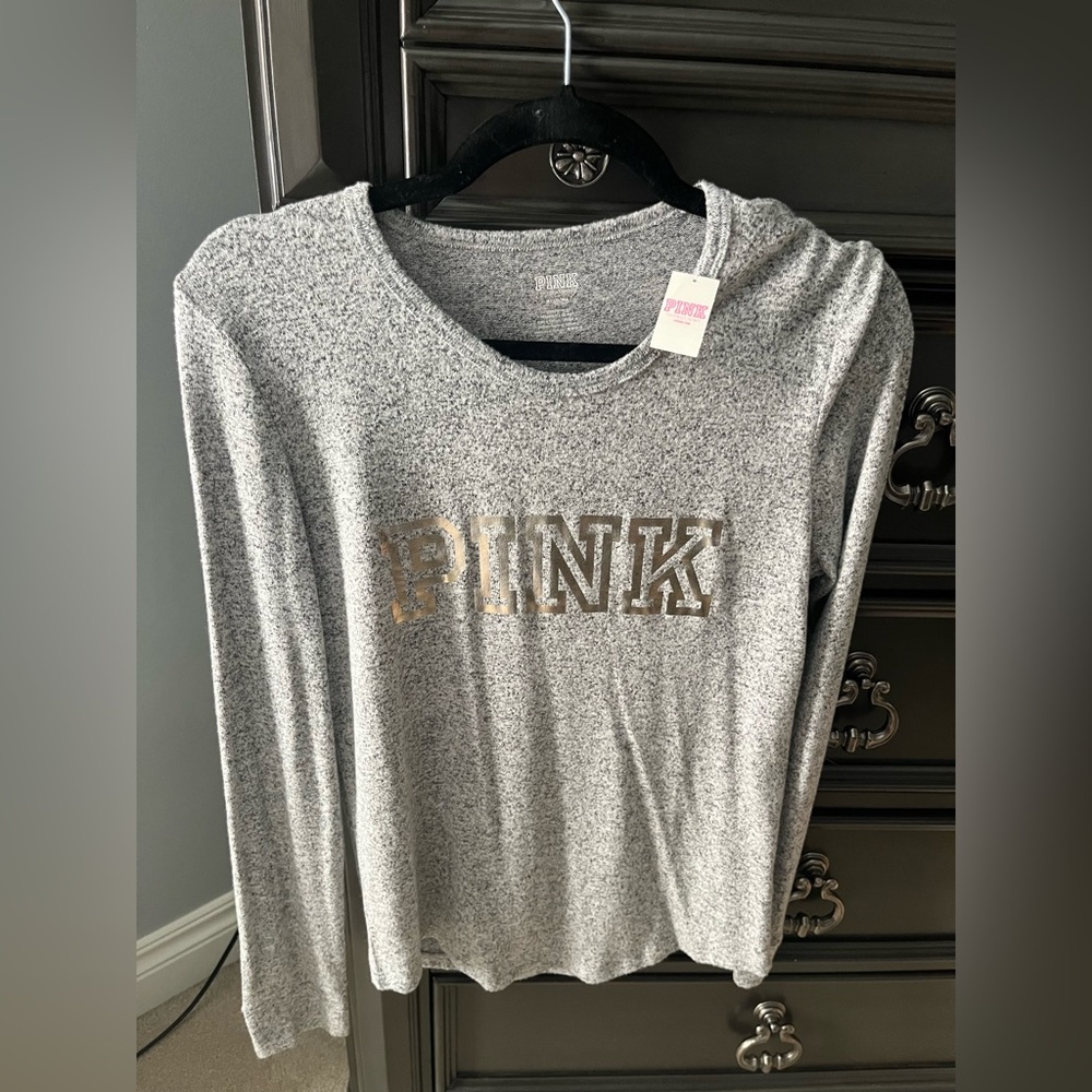 NWT Women’s PINK Grey Sleepwear Top MEDIUM
